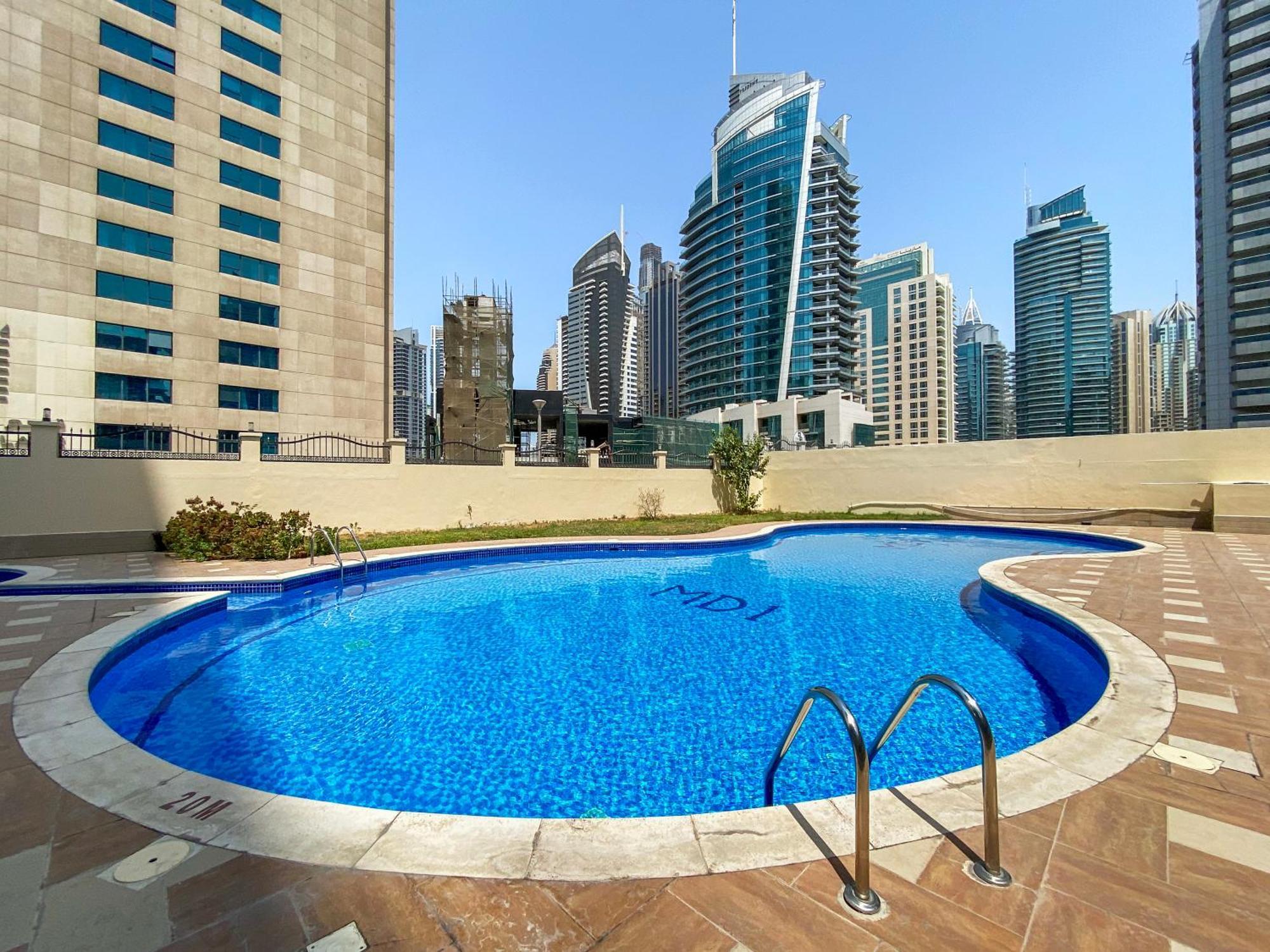 1Br Marina Diamond 1 Near Sobha Metro Apartment Dubai