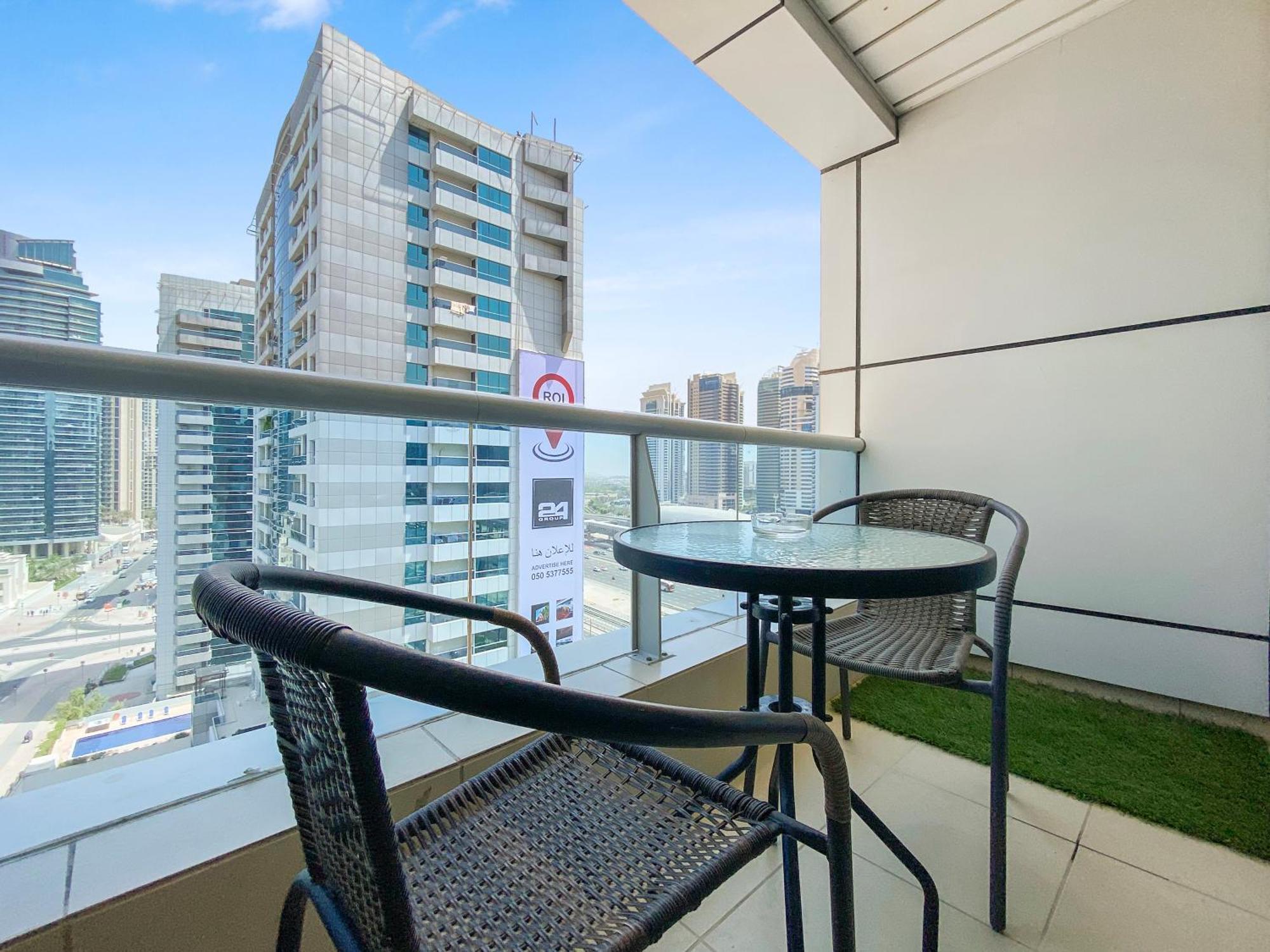 1Br Marina Diamond 1 Near Sobha Metro *